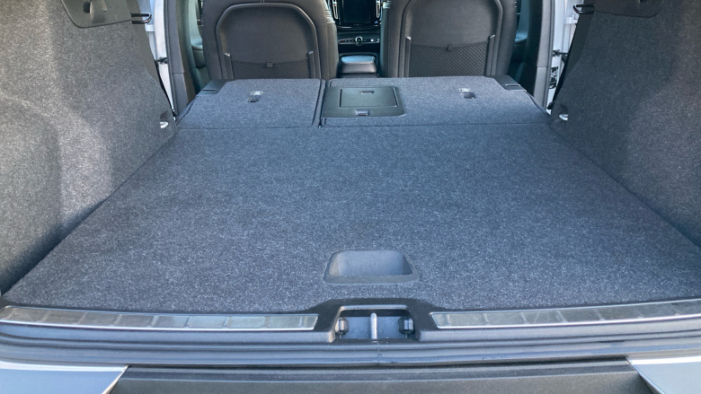 Volvo Xc40 2.0 D3 R DESIGN 5dr AWD Geartronic Diesel Estate